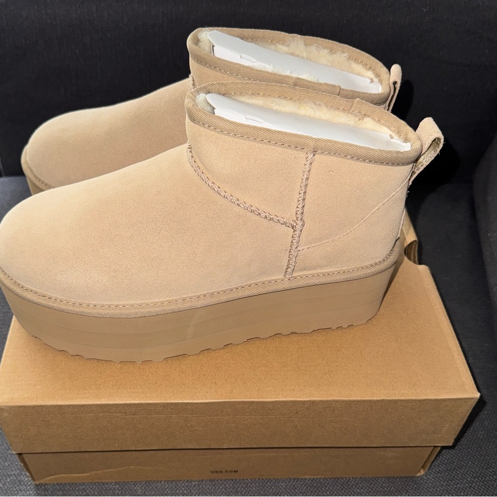 UGG Women's Classic Ultra Mini Platform Boots - Picture 6 of 12